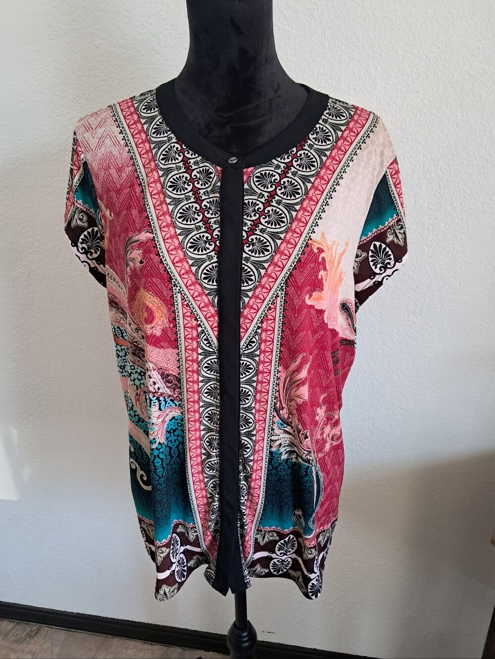 Dana Buchman Boho Chic Blouse Button Up Colorful Damask Short Sleeve Career